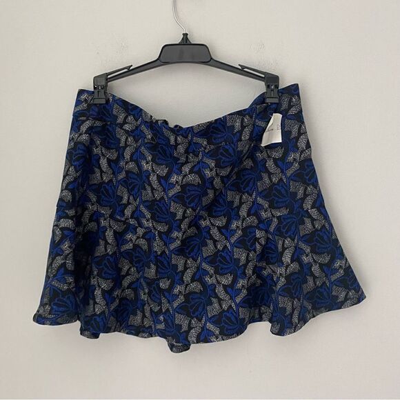 Aqua Women’s Mini Floral Skirt size L - Picture 1 of 3